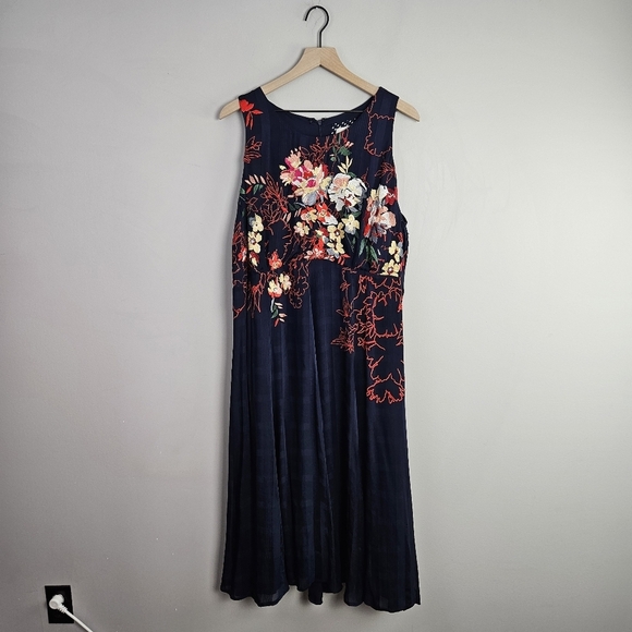 Anthropologie Tanzine Midi Dress Sleeveless Embroidered Floral Boho Navy Red 18W - Picture 4 of 14